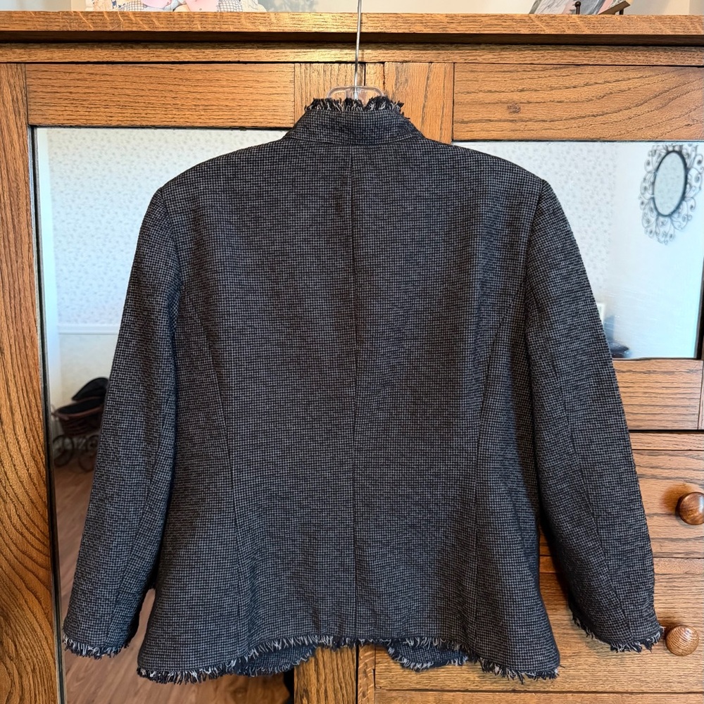 Ann Taylor Size 5 Raw Hem Tweed Gray Blazer - Picture 2 of 5
